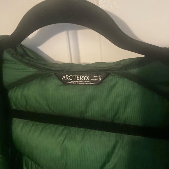Arc'teryx Forest Green Insulated Jacket - Picture 2 of 3